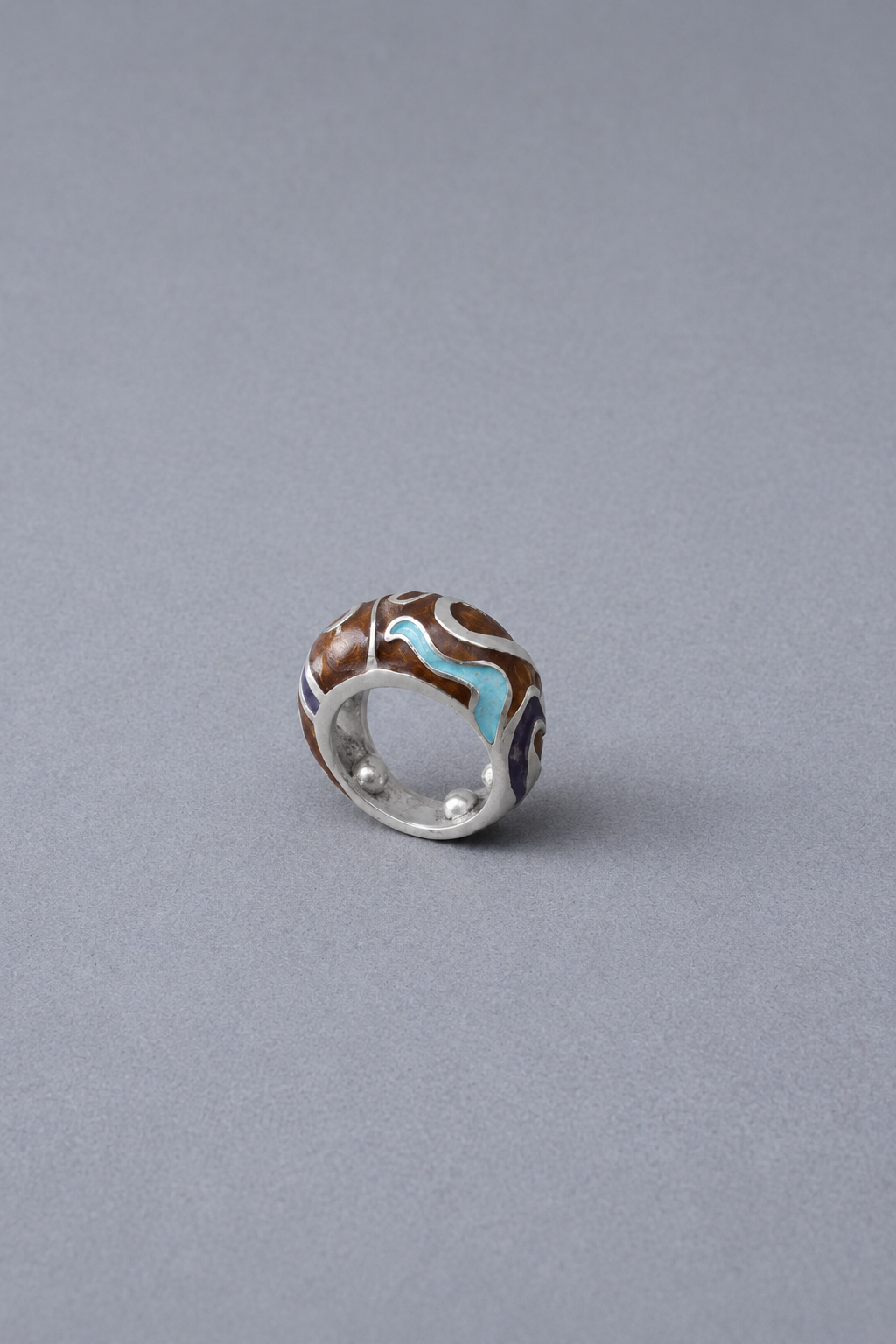 Swirl ring