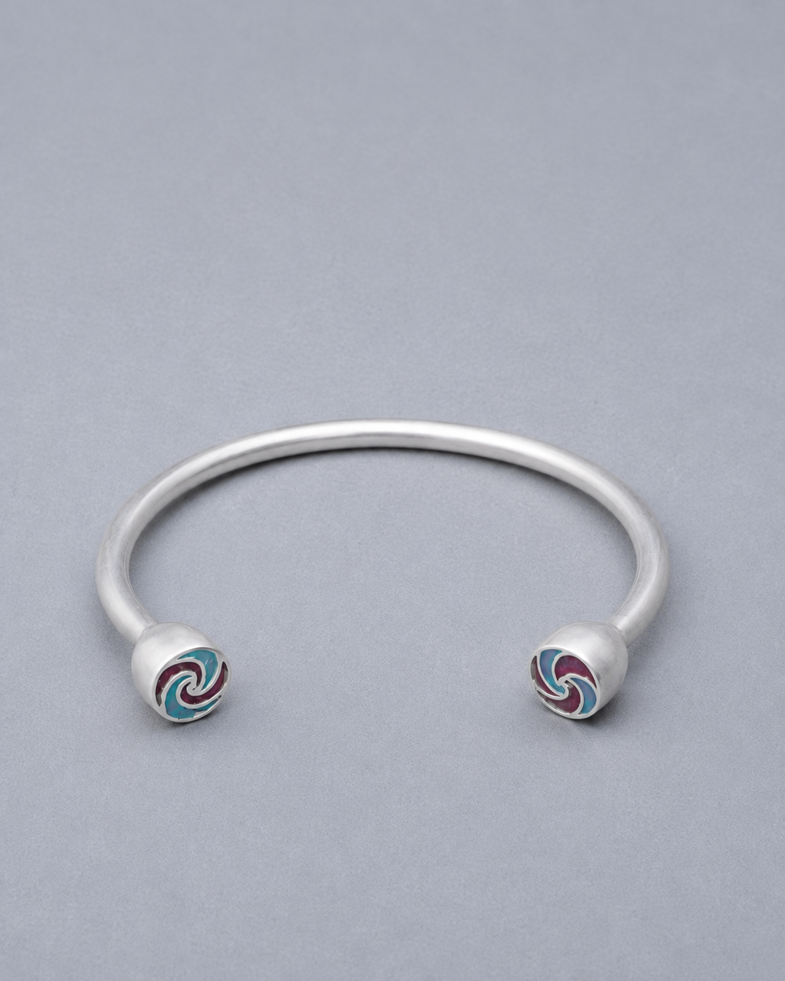 Swirl torque necklace