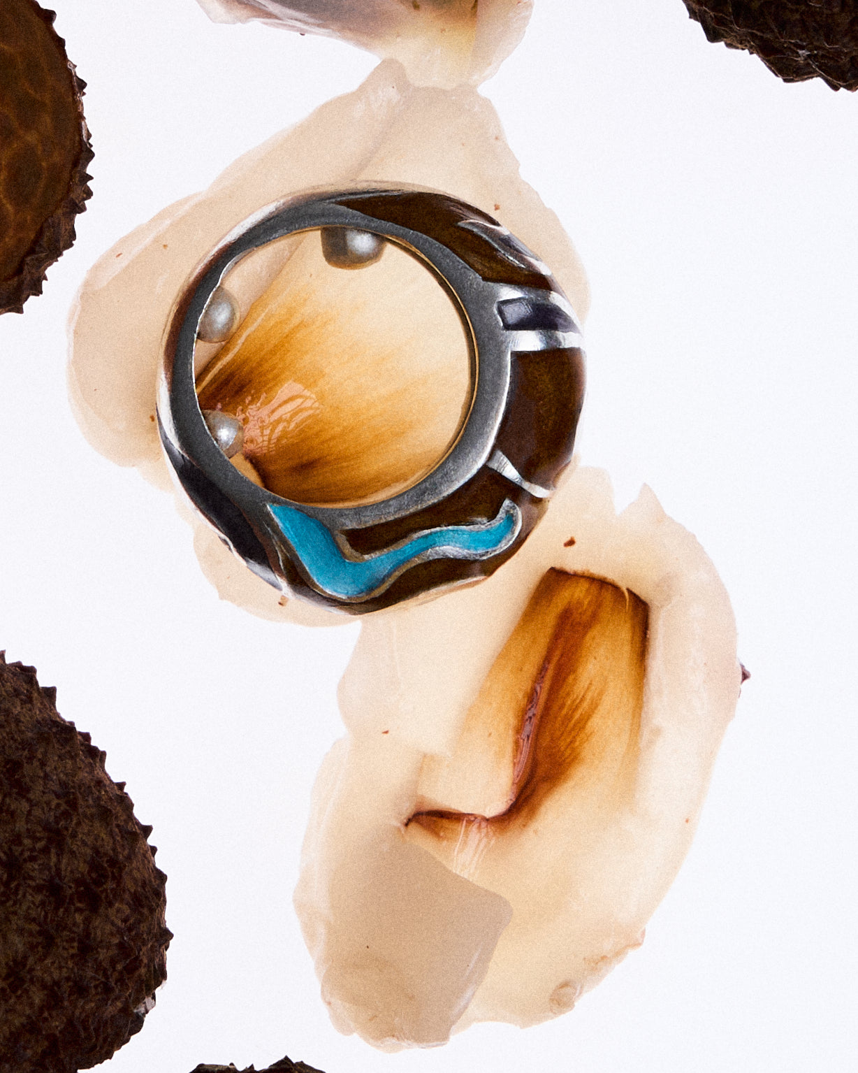 Swirl ring